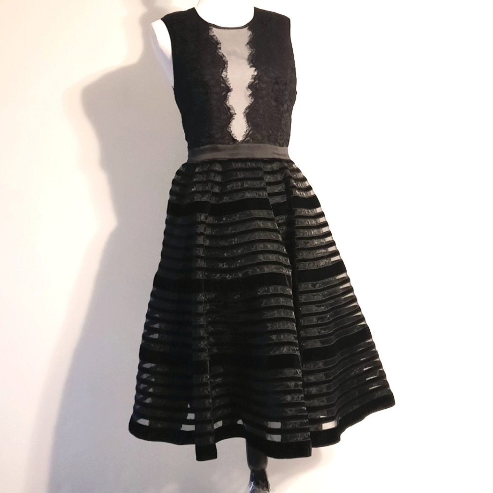 Little Black Dress With Plunging V-neck Dress - Picture 10 of 16